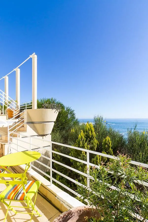 Classic Clifton Villa location